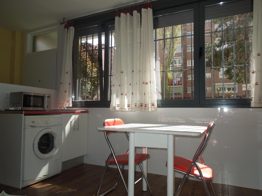 Apartamento Cuatro Torres Madrid Exterior foto